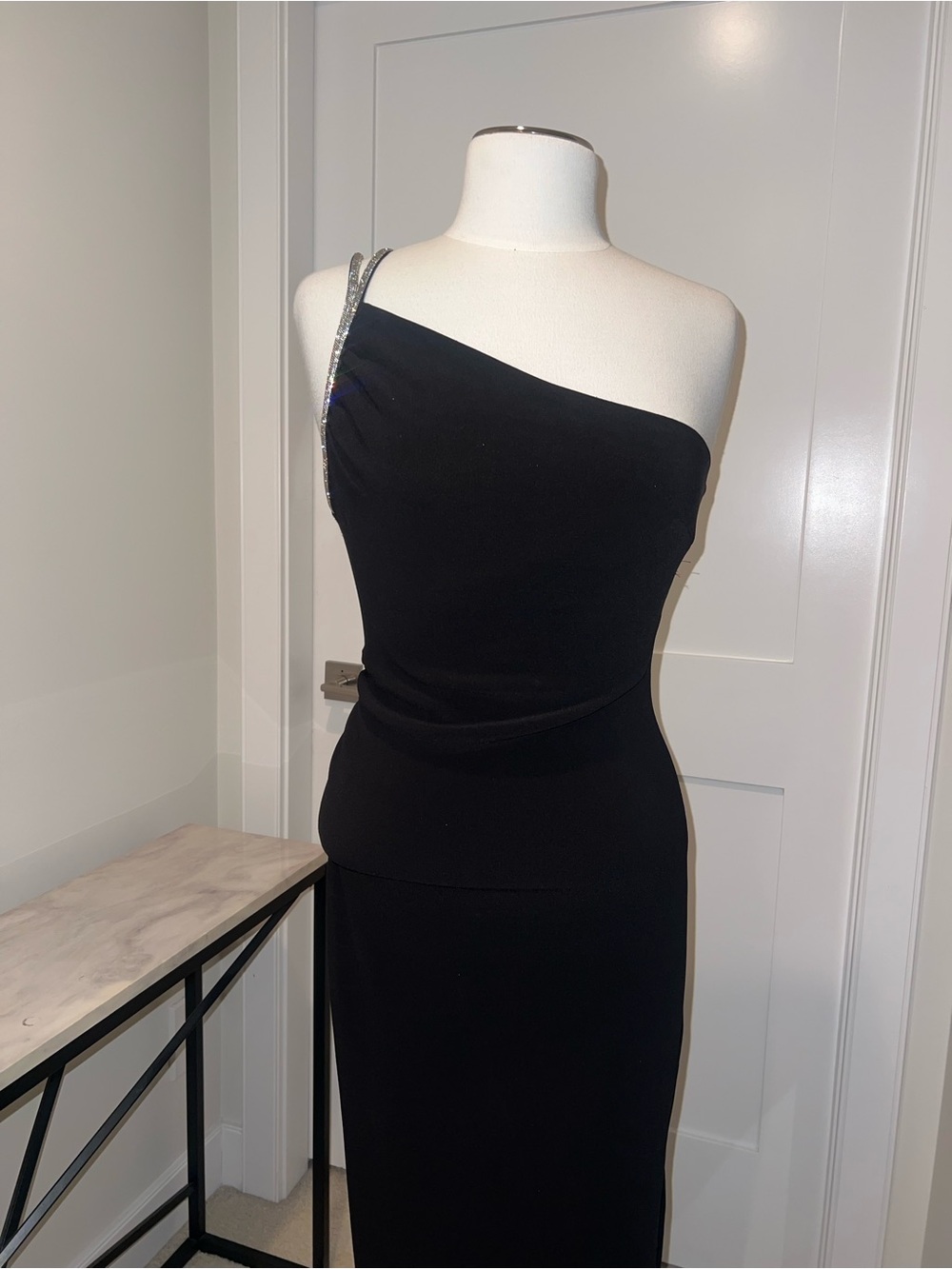 One-Shoulder Black Evening Dress with Embellished Strap